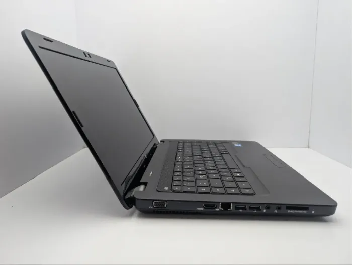 Ноутбук HP G62 / 15.6" (1366x768) TN / Intel Core i3-350M (2 (4) ядра по 2.26 GHz) / 6 GB DDR3 / 200 GB HDD / Intel Graphics / WebCam / DVD-ROM б/в - изображение 4