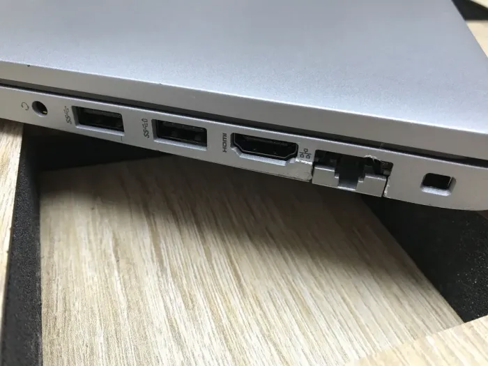 Ультрабук Б-клас Dell Latitude 5420 / 14" (1920x1080) IPS / Intel Core i7-1185G7 (4 (8) ядра по 3.0 - 4.8 GHz) / 8 GB DDR4 / 256 GB SSD M.2 / Intel Iris Xe Graphics / WebCam / Windows 10 б/в - зображення 8