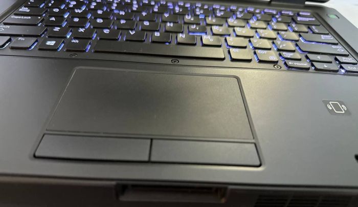 Захищений ноутбук Б-клас Dell Latitude 5414 Rugged / 14" (1366x768) TN / Intel Core i7-6600U (2 (4) ядра по 2.6 - 3.4 GHz) / 16 GB DDR4 / 256 GB SSD / Intel HD Graphics 520 / Win 10 Pro б/в - зображення 9