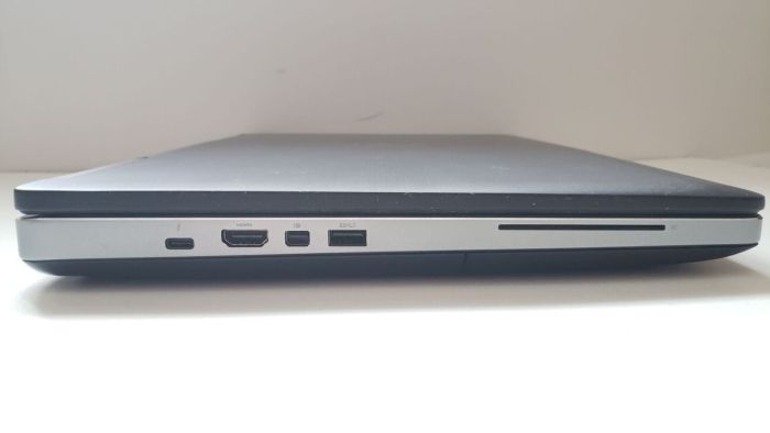 Мобільна робоча станція Dell Precision 7510 / 15,6" (1920x1080) IPS Touch / Intel Core i7-6820HQ (4 (8) ядра по 2,7 - 3,6 ГГц) / 16 ГБ DDR4 / 256 ГБ SSD M.2 + 500 ГБ HDD / AMD FirePro W5170M, 2 ГБ GDDR5, 128-біт / Веб-камера б/в - зображення 4