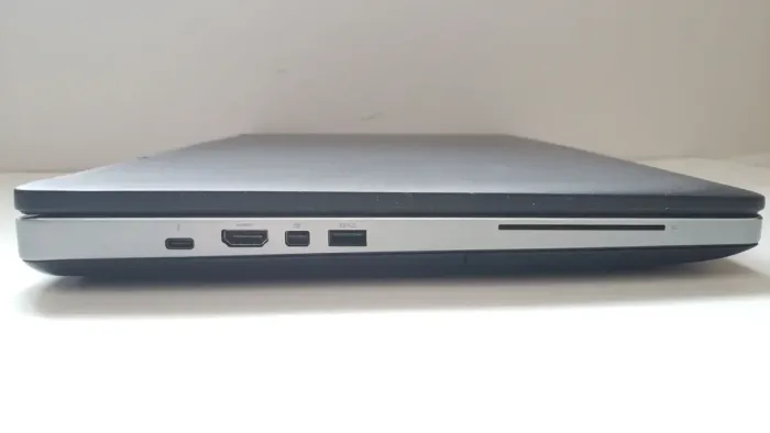 Мобільна робоча станція Dell Precision 7510 / 15,6" (1920x1080) IPS Touch / Intel Core i7-6820HQ (4 (8) ядра по 2,7 - 3,6 ГГц) / 16 ГБ DDR4 / 256 ГБ SSD M.2 + 500 ГБ HDD / AMD FirePro W5170M, 2 ГБ GDDR5, 128-біт / Веб-камера б/в - зображення 4