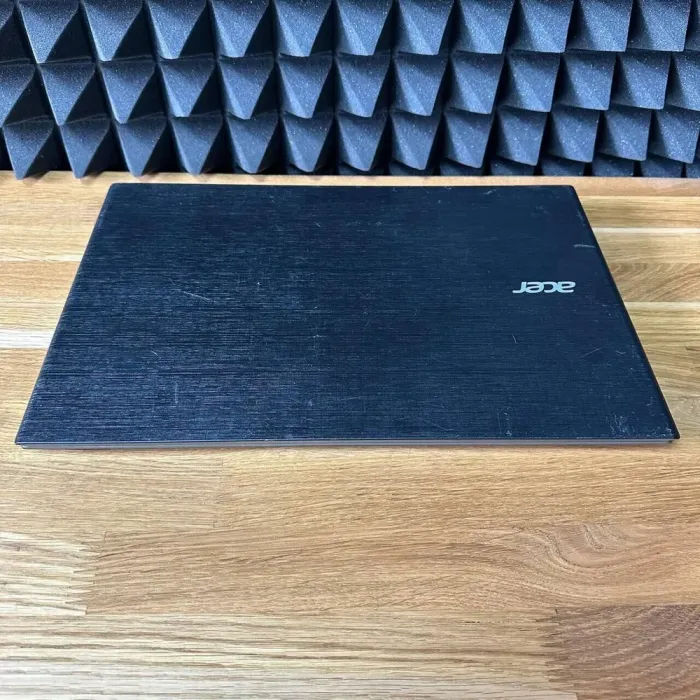 Ноутбук Б-клас Acer Aspire E5-573 / 15.6" (1366x768) TN / Intel Core i7-5500U (2 (4) ядра по 2.4 - 3.0 GHz) / 8 GB DDR3 / 256 GB SSD / nVidia GeForce 920M, 4 GB GDDR3, 64-bit / WebCam б/в - зображення 3