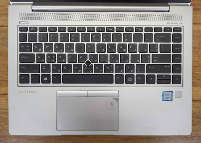 Ультрабук Б-клас HP EliteBook 840 G6 / 14" (1920x1080) IPS / Intel Core i5-8265U (4 (8) ядра по 1.6 - 3.9 GHz) / 8 GB DDR4 / 256 GB SSD / Intel UHD Graphics 620 / WebCam / TouchID / Windows 10 б/в - зображення 5