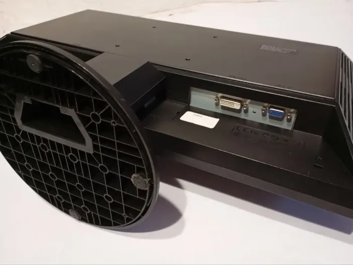 Комплект ПК: Acer Veriton X2632G SFF / Intel Сore i3-4160 (2 (4) ядра по 3.5 GHz) / 8 GB DDR3 / 500 GB HDD / Intel HD Graphics 4600 / DVD-RW + Монітор Acer V223HQL / 22" (1920x1080) TN / 1x DVI, 1x VGA / VESA 100x100 б/в - зображення 8