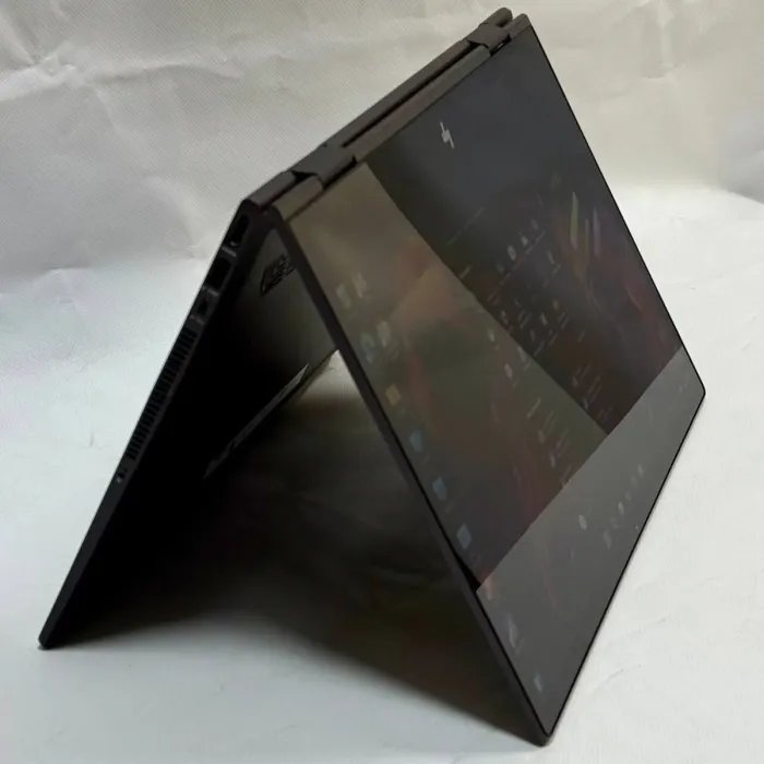 Ноутбук-трансформер Б-клас HP Envy x360 Convertible 15-ds1063cl / 15.6" (1920x1080) IPS Touch / AMD Ryzen 5 4500U (6 ядер по 2.3 - 4.0 GHz) / 8 GB DDR4 / 512 GB SSD M.2 / AMD Radeon Graphics / WebCam б/в - зображення 6