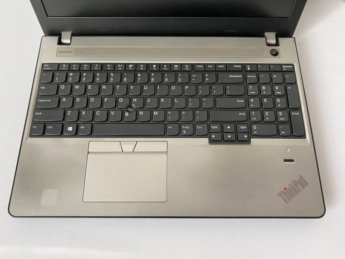 Ноутбук Б-клас Lenovo ThinkPad E570 / 15.6" (1920x1080) TN / Intel Core i5-7200U (2 (4) ядра по 2.5 - 3.1 GHz) / 8 GB DDR4 / 240 GB SSD / Intel HD Graphics 620 / WebCam / DVD-ROM / HDMI б/в - зображення 5