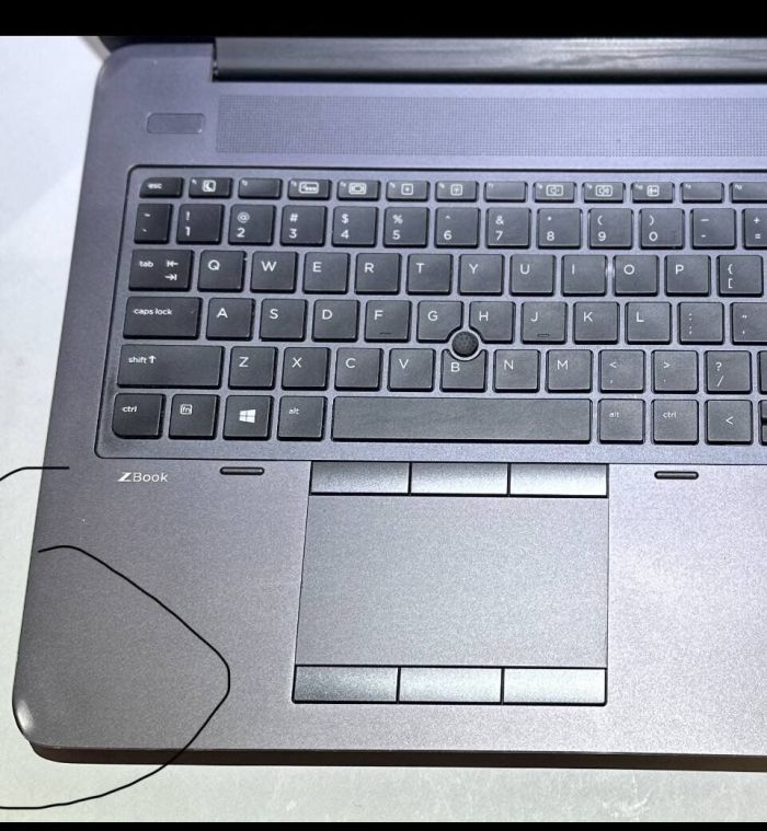 Ноутбук Б-клас HP ZBook 15 G4 / 15.6" (1920x1080) TN / Intel Core i7-7820HQ (4 (8) ядра по 2.9 - 3.9 GHz) / 16 GB DDR4 / 512 GB SSD / Intel HD Graphics 630 / WebCam / Win 11 Pro б/в - зображення 10