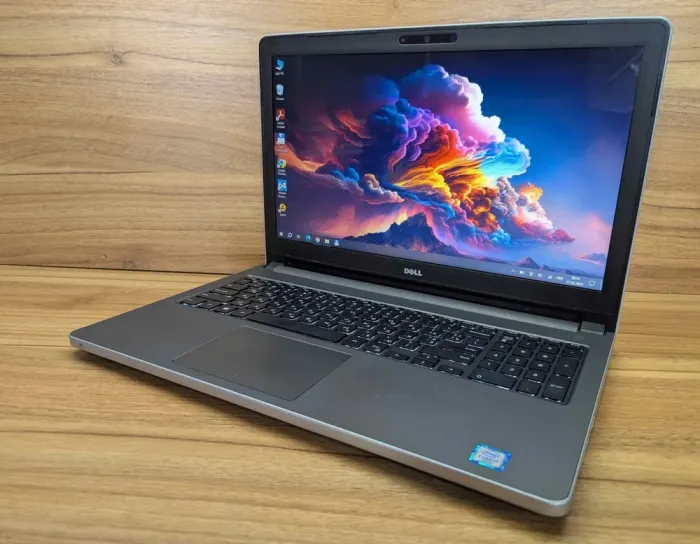 Ноутбук Dell Inspiron 15 5559 / 15.6" (1366x768) TN Touch / Intel Core i7-6500U (2 (4) ядра по 2.5 - 3.1 GHz) / 8 GB DDR3 / 240 GB SSD / Intel HD Graphics 520 / WebCam / Windows 10 б/в - зображення 5