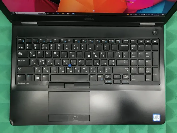 Ноутбук Б-клас Dell Latitude E5570 / 15.6" IPS / Intel Core i5-6440HQ (4 ядра по 2.6-3.5GHz) / 8GB DDR4 / 256GB SSD M.2 / HD Graphics 530 / WebCam / HDMI / Win 10 б/в - зображення 4