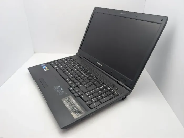 Ноутбук Samsung P580 / 15.6" (1366x768) TN / Intel Core i3-380M (2 (4) ядра по 2.5 GHz) / 6 GB DDR3 / 320 GB HDD / nVidia GeForce GT 330M, 1 GB GDDR3, 128-bit / WebCam / DVD-ROM б/в - зображення 7