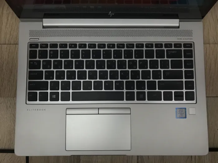 Ультрабук Б-клас HP EliteBook 840 G5 / 14" (1920x1080) IPS Touch / Intel Core i7-8650U (4 (8) ядра по 1.9 - 4.2 GHz) / 8 GB DDR4 / 256 GB SSD M.2 / Intel UHD Graphics 620 / WebCam / HDMI б/в - зображення 4