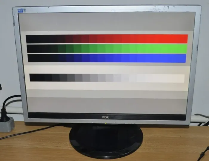 Монітор Б-клас AOC 2219P2 / 22" (1680x1050) TN / VGA, DVI / Вбудовані колонки 2x 1W / VESA 100x100 + Кабелі (VGA або DVI на вибір) та кабель живлення б/в - зображення 14