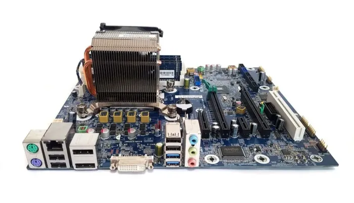 Комплект: Материнська плата HP Z230 / Intel Xeon E3-1240 v3 (4 (8) ядра по 3.4 - 3.8 GHz) (аналог i7-4770) / 16 GB DDR3 / Socket LGA1150 / Кулер HP б/в - зображення 3