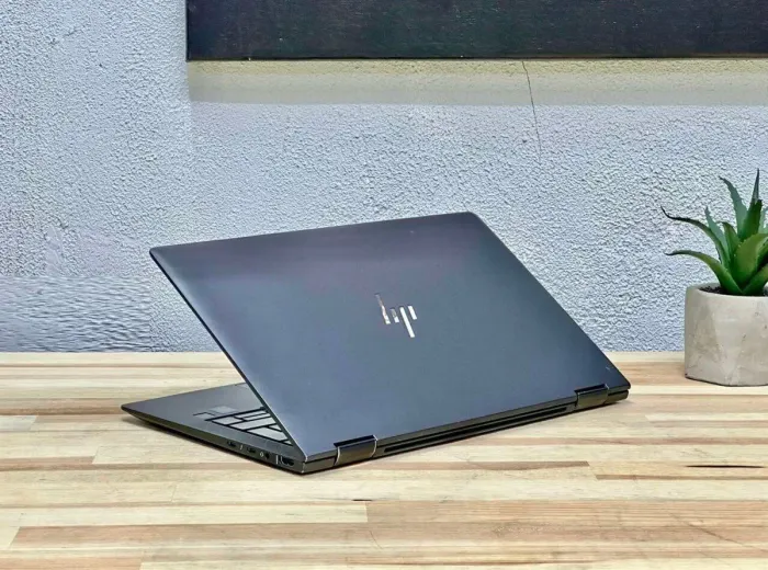 Ультрабук-трансформер HP Elite Dragonfly Max / 13.3" (1920x1080) IPS Touch / Intel Core i7-1165G7 (4 (8) ядра по 2.8 - 4.7 GHz) / 16 GB DDR4 / 512 GB SSD / Intel Iris Xe Graphics / WebCam / Win 11 Pro б/в - зображення 6