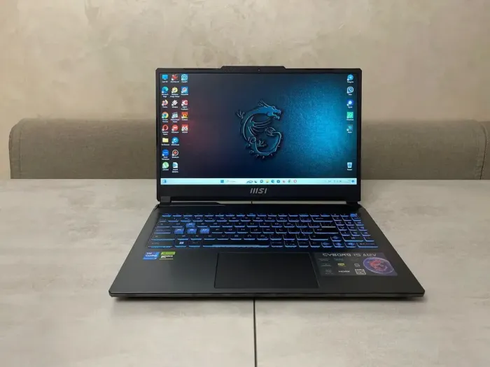 Ігровий ноутбук MSI Cyborg 15 A12VF-055CA / 15.6" (1920x1080) IPS / Intel Core i7-12650H (10 (16) ядер по 2.3 - 4.7 GHz) / 16 GB DDR5 / 512 GB SSD M.2 / nVidia GeForce RTX 4060, 8 GB GDDR6, 128-bit / WebCam / HDMI б/в - зображення 2