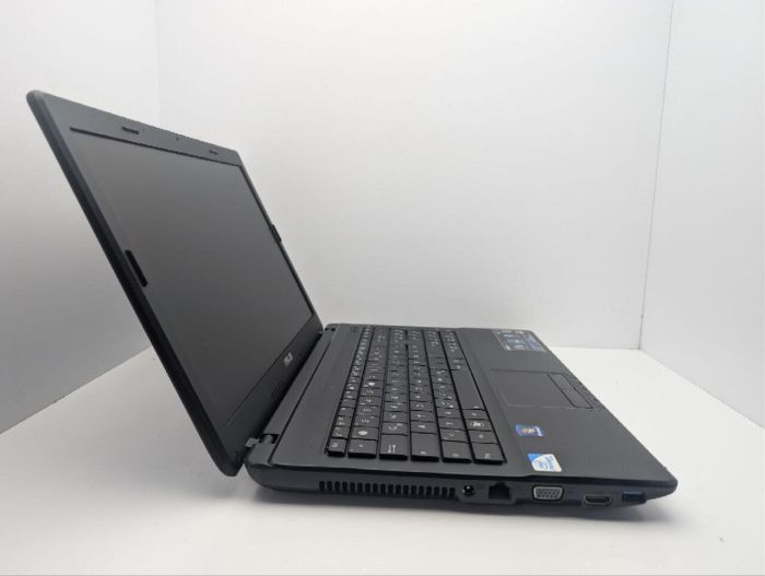 Ноутбук Asus X54H / 15.6" (1366x768) TN / Intel Pentium B950 (2 ядра по 2.1 GHz) / 8 GB DDR3 / 320 GB HDD / Intel HD Graphics / WebCam / DVD-ROM б/в - зображення 4