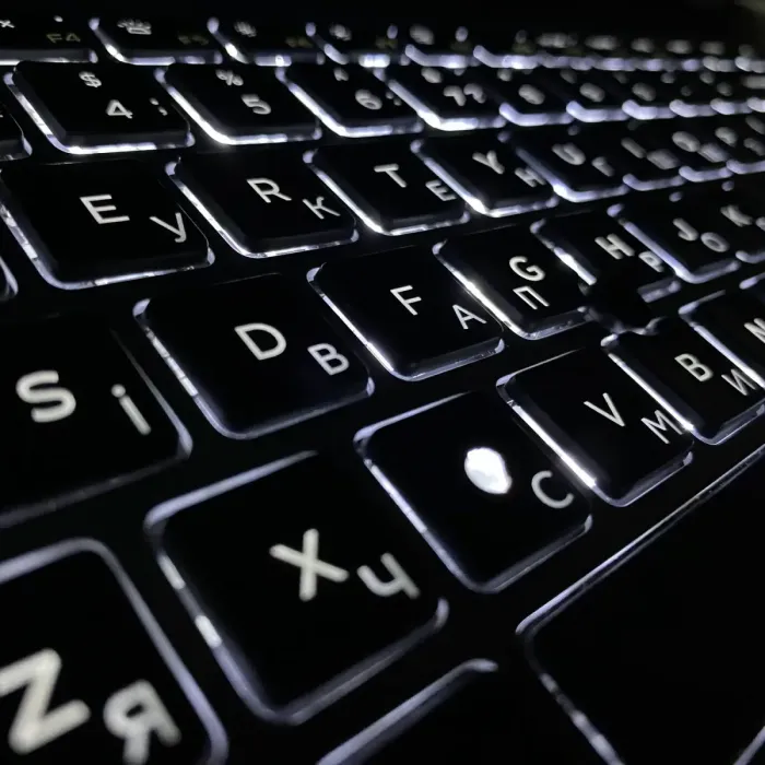 Ноутбук Dell Precision 3551 / 15.6" (1920x1080) IPS / Intel Core i7-10850H (6 (12) ядер по 2.7 - 5.1 GHz) / 16 GB DDR4 / 240 GB SSD / Intel UHD Graphics / WebCam / SIM б/в - зображення 6