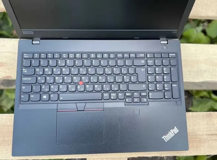 Ультрабук Lenovo ThinkPad L590 / 15.6" (1920x1080) IPS / Intel Core i5-8265U (4 (8) ядра по 1.6 - 3.9 GHz) / 16 GB DDR4 / 256 GB SSD / Intel UHD Graphics 620 / WebCam б/в - зображення 3