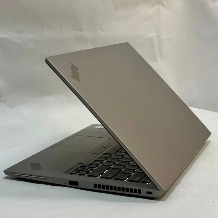 Ультрабук Lenovo ThinkPad T480s / 14" (1920x1080) IPS Touch / Intel Core i7-8550U (4 (8) ядра по 1.8 - 4.0 GHz) / 8 GB DDR4 / 512 GB SSD M.2 / Intel UHD Graphics 620 / WebCam б/в - зображення 6