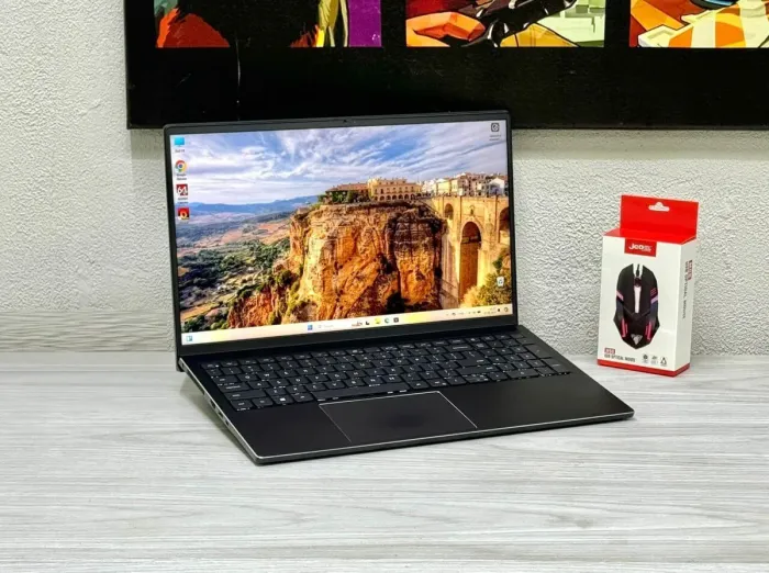 Ігровий ультрабук Б-клас Dell Vostro 15 7510 / 15.6" (1920x1080) IPS / Intel Core i7-11800H (8 (16) ядер по 2.3 - 4.6 GHz) / 16 GB DDR4 / 512 GB SSD M.2 / nVidia GeForce RTX 3050, 4 GB GDDR6, 128-bit / WebCam / Win 11 Pro б/в - зображення 3