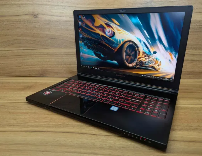 Мобільна робоча станція MSI WS63 / 15.6" (1920x1080) IPS / Intel Core i7-8750H (6 (12) ядер по 2.2 - 4.1 GHz) / 32 GB DDR4 / 1000 GB SSD / nVidia Quadro P3200, 6 GB GDDR5, 192-bit / WebCam / Windows 10 б/в - зображення 5