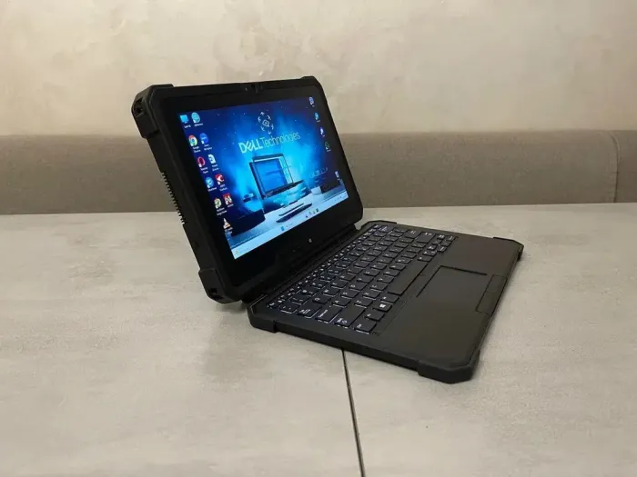 Захищений планшет Dell Latitude 7212 Rugged Extreme / 11,6'' (1920x1080) IPS / Intel Core i5-8350U (4 (8) ядра по 1,7 - 3,6 ГГц) / 16 ГБ DDR3 / 256 ГБ SSD / Intel UHD Graphics 620 / WebCam / 4G LTE / Дві АКБ б/в - зображення 4