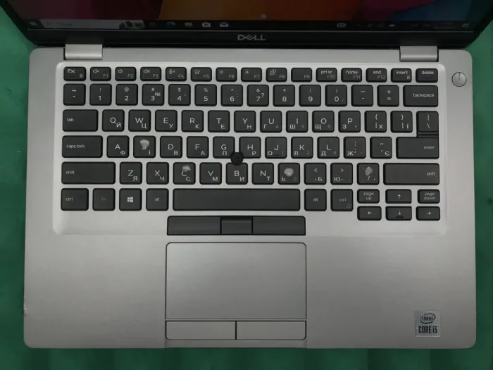 Ультрабук Б-клас Dell Latitude 5410 / 14" (1920x1080) IPS Touch / Intel Core i5-10310U (4 (8) ядра по 1.7 - 4.4 GHz) / 8 GB DDR4 / 256 GB SSD M.2 / Intel UHD Graphics / WebCam / USB 3.1 / HDMI / Windows 10 б/в - зображення 4