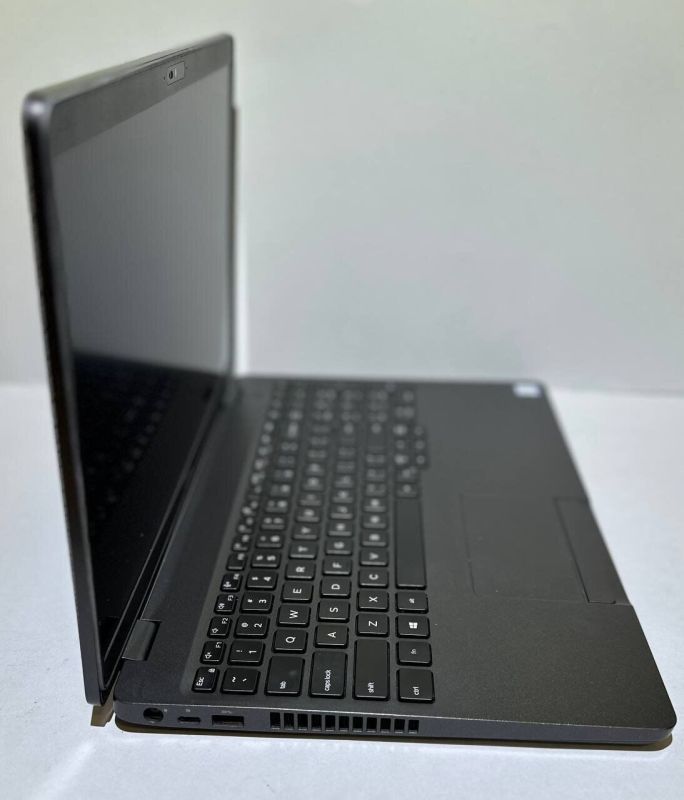 Ноутбук Dell Latitude 5500 / 15.6" (1920x1080) IPS / Intel Core i5-8365U (4 (8) ядра по 1.6 - 4.1 GHz) / 16 GB DDR4 / 256 GB SSD / Intel UHD Graphics 620 / WebCam б/в - зображення 4