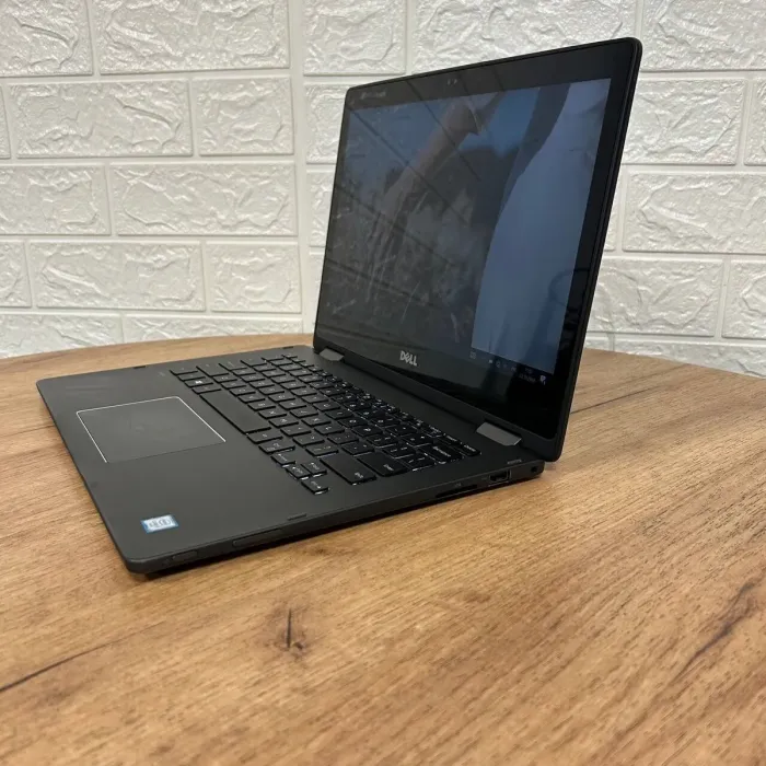 Ультрабук-трансформер Б-клас Dell Latitude 3379 / 13.3" (1920x1080) IPS Touch / Intel Core i5-6300U (2 (4) ядра по 2.4 - 3.0 GHz) / 8 GB DDR4 / 256 GB SSD / Intel HD Graphics 520 / WebCam б/в - зображення 5