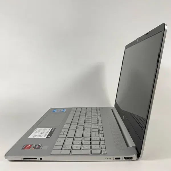 Ноутбук Б-клас HP Pavilion 15-ef1013dx / 15.6" (1920x1080) IPS Touch / AMD Ryzen 7 4700U (8 ядер по 2.0 - 4.1 GHz) / 16 GB DDR4 / 256 GB SSD / AMD Radeon Graphics 448SP / WebCam / TouchID б/в - зображення 5