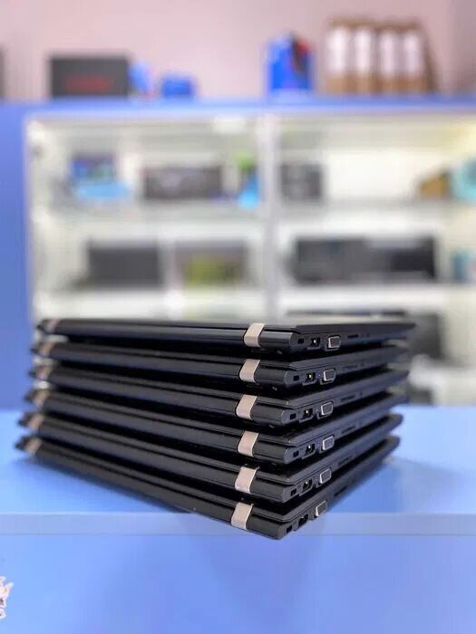 Ультрабук Lenovo E31-80 / 13.3" TN / Intel Core i3-6006U (2(4) ядра по 2GHz) / 8GB DDR3 / 128GB SSD / HD Graphics 520 / WebCam б/в - изображение 5