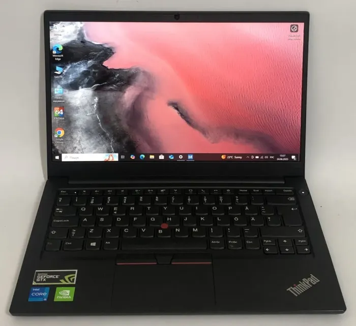 Ультрабук Б-клас Lenovo ThinkPad E14 Gen 2 / 14" (1920x1080) IPS / Intel Core i5-1135G7 (4 (8) ядра по 2.4 - 4.2 GHz) / 16 GB DDR4 / 512 GB SSD NVMe / nVidia GeForce MX450, 2 GB GDDR6, 64-bit / WebCam / Win 10 Pro б/в - зображення 2