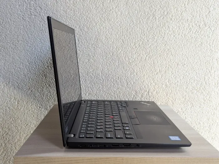 Ультрабук-трансформер Lenovo ThinkPad X390 Yoga / 13.3" (1920x1080) TN Touch / Intel Core i5-8365U (4 (8) ядра по 1.6 - 4.1 GHz) / 16 GB DDR4 / 256 GB SSD / Intel UHD Graphics / WebCam б/в - зображення 5