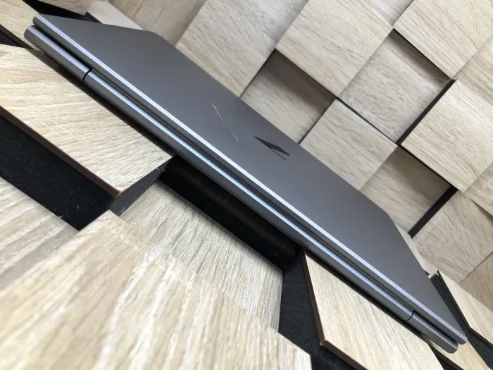 Мобільна робоча станція Б-клас HP ZBook Firefly 14 G7 / 14" (1920x1080) IPS / Intel Core i7-10610U (4 (8) ядра по 1.8 - 4.9 GHz) / 16 GB DDR4 / 256 GB SSD M.2 / Intel UHD Graphics / WebCam б/в - зображення 9