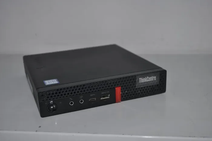 Неттоп Lenovo ThinkCentre M720q Tiny USFF / Intel Core i5-8400T (6 ядер по 1.7 - 3.3 GHz) / 12 GB DDR4 / 240 GB SSD / Intel UHD Graphics 630 / Wi-Fi / Windows 11 Pro б/в - зображення 4