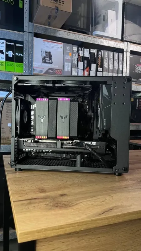Збірка на замовлення: ігровий ПК Jonsbo Z20 Black Tower / AMD Ryzen 7 9800X3D (8 (16) ядер по 4,7 - 5,2 ГГц) / 32 ГБ DDR5 / 2000 ГБ SSD M.2 / nVidia GeForce RTX 5070 Ti, 16 ГБ GDDR7, 256-bit / 850W - зображення 6