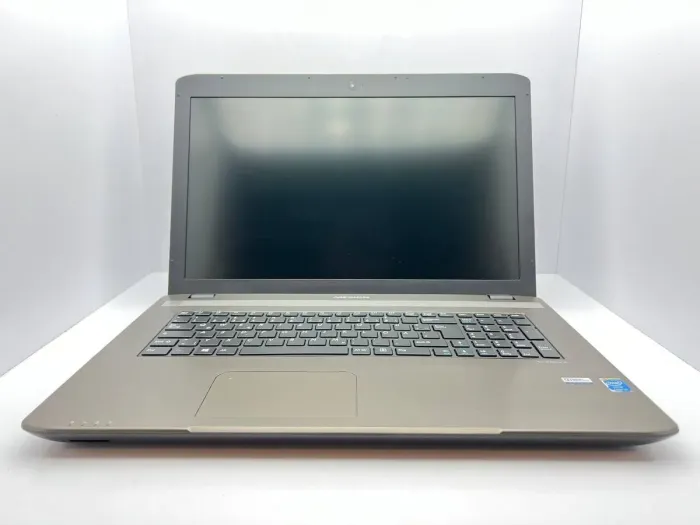 Ноутбук Medion Akoya E7227 / 17.3" (1600x900) TN / Intel Core i5-4210M (2 (4) ядра по 2.6 - 3.2 GHz) / 6 GB DDR3 / 128 GB SSD + 500 GB HDD / Intel HD Graphics / WebCam / АКБ не тримає б/в - зображення 2