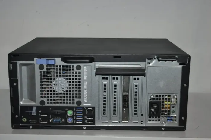 Комп'ютер Б-клас Dell OptiPlex 5040 Tower / Intel Core i5-6600 (4 ядра по 3.3 - 3.9 GHz) / 16 GB DDR3 / 120 GB SSD + 1000 GB HDD / Intel HD Graphics 530 / DVD-ROM / Windows 11 Pro б/в - зображення 8