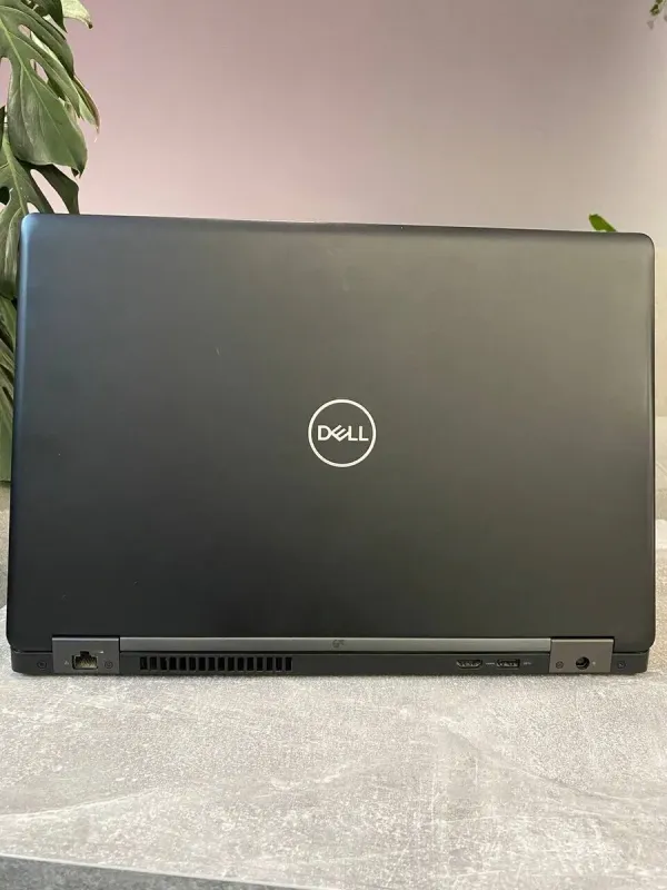 Ультрабук Б-клас Dell Latitude 5591 / 15.6" (1920x1080) TN / Intel Core i5-8300H (4 (8) ядра по 2.3 - 4.0 GHz) / 12 GB DDR4 / 256 GB SSD M.2 / Intel UHD Graphics 630 / WebCam / Win 10 б/в - зображення 3