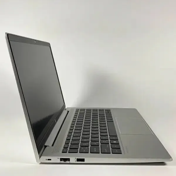 Ультрабук Б-клас HP ProBook 445 G8 / 14" (1920x1080) IPS / AMD Ryzen 5 5600U (6 (12) ядер по 2.3 - 4.2 GHz) / 16 GB DDR4 / 512 GB SSD / AMD Radeon Vega 7 Graphics / WebCam / TouchID б/в - зображення 3