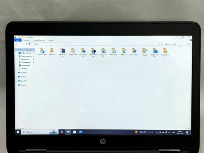 Ноутбук Б-клас HP ProBook 640 G3 / 14" (1366x768) TN / Intel Core i5-6300U (2 (4) ядра по 2.4 - 3.0 GHz) / 8 GB DDR4 / 250 GB SSD / Intel HD Graphics 520 / Windows 10 Pro б/в - зображення 3