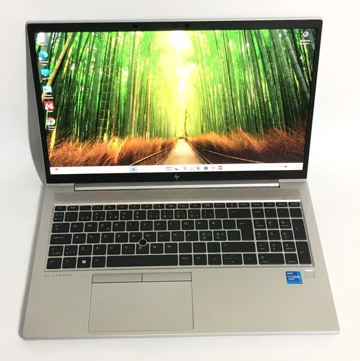 Ігровий ультрабук Б-класу HP EliteBook 850 G8 / 15,6" (1920x1080) IPS / Intel Core i5-1145G7 (4 (8) ядра по 2,6 - 4,4 ГГц) / 16 ГБ DDR4 / 256 ГБ SSD / nVidia GeForce MX450, 2 ГБ GDDR6, 64-біт / WebCam / Win 11 Pro б/в - зображення 2
