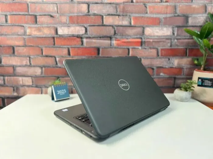 Ультрабук Dell Latitude 3310 / 13.3" (1366x768) TN / Intel Core i5-8265U (4 (8) ядра по 1.6 - 3.9 GHz) / 8 GB DDR4 / 256 GB SSD / Intel UHD Graphics / WebCam / Win 10 Pro б/в - зображення 7