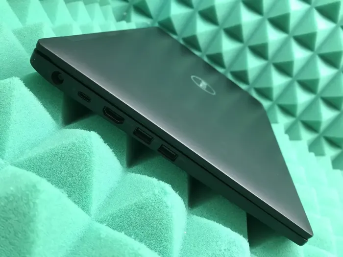 Ультрабук Б-клас Dell Latitude 7480 / 14" (1920x1080) IPS / Intel Core i5-6300U (2 (4) ядра по 2.4 - 3.0 GHz) / 8 GB DDR4 / 256 GB SSD / Intel HD Graphics 520 / HDMI б/в - зображення 7