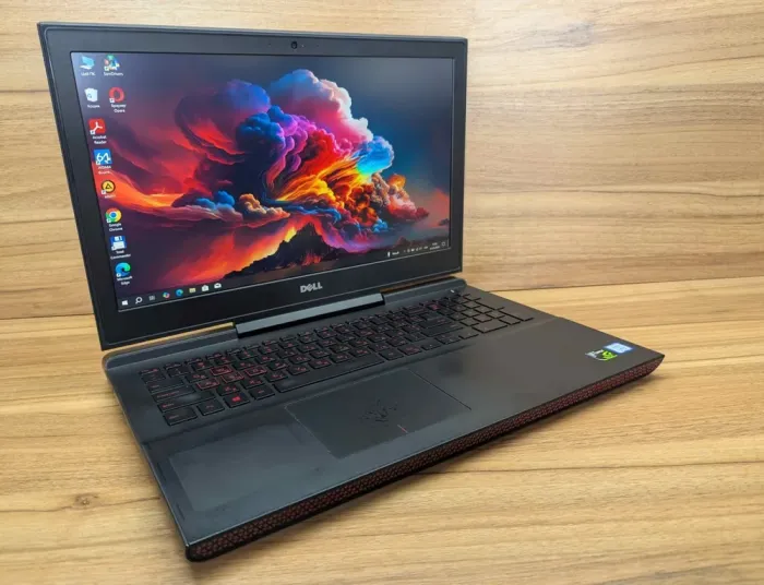 Ігровий ноутбук Dell Inspiron 15 7567 / 15.6" (3840x2160) IPS / Intel Core i7-7700HQ (4 (8) ядра по 2.8 - 3.8 GHz) / 32 GB DDR4 / 256 GB SSD + 1000 GB HDD / nVidia GeForce GTX 1050 Ti, 4 GB GDDR5, 128-bit / WebCam / Windows 10 б/в - зображення 4