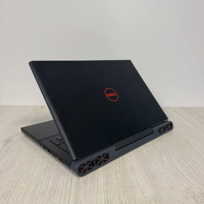 Ігровий ноутбук Б-класу Dell Inspiron 15 Gaming 7567 / 15,6" (1920x1080) IPS / Intel Core i5-7300HQ (4 ядра по 2,5 - 3,5 ГГц) / 16 ГБ DDR4 / 512 ГБ SSD / nVidia GeForce GTX 1050, 4 ГБ GDDR5, 128-біт б/в - зображення 6