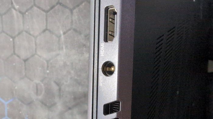 Ігровий ноутбук Б-класу Clevo Lambda P960RF / 15,6" (1920x1080) IPS / Intel Core i7-8750H (6 (12) ядер по 2,2 - 4,1 ГГц) / 32 ГБ DDR4 / 960 ГБ SSD / nVidia GeForce RTX 2070 Max-Q, 8 ГБ GDDR6, 256-біт / Веб-камера б/в - зображення 7