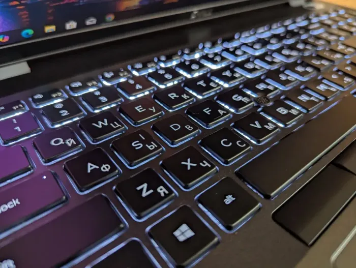 Ноутбук Dell Precision 3540 / 15.6" (1920x1080) IPS / Intel Core i5-8365U (4 (8) ядра по 1.6 - 4.1 GHz) / 16 GB DDR4 / 512 GB SSD / AMD Radeon Pro WX 2100, 2 GB GDDR5, 64-bit / WebCam / HDMI / Windows 10 б/в - зображення 6