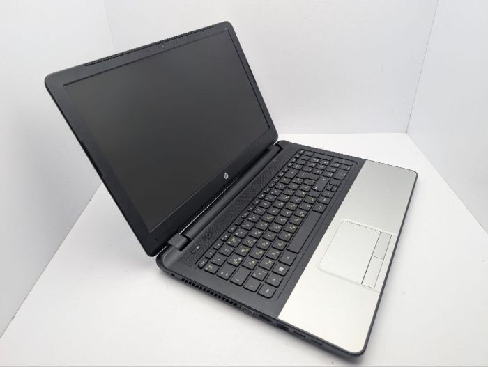 Ноутбук HP 350 G1 / 15.6" (1366x768) TN / Intel Core i5-4200U (2 (4) ядра по 1.6 - 2.6 GHz) / 8 GB DDR3 / 240 GB SSD / Intel HD Graphics 4400 / WebCam / DVD-ROM б/в - зображення 6