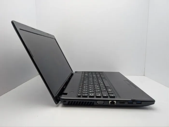 Ноутбук Lenovo IdeaPad G585 / 15.6" (1366x768) TN / AMD E1-1200 (2 ядра по 1.4 GHz) / 6 GB DDR3 / 120 GB SSD / AMD Radeon HD 7310 Graphics / WebCam / DVD-ROM б/в - зображення 4